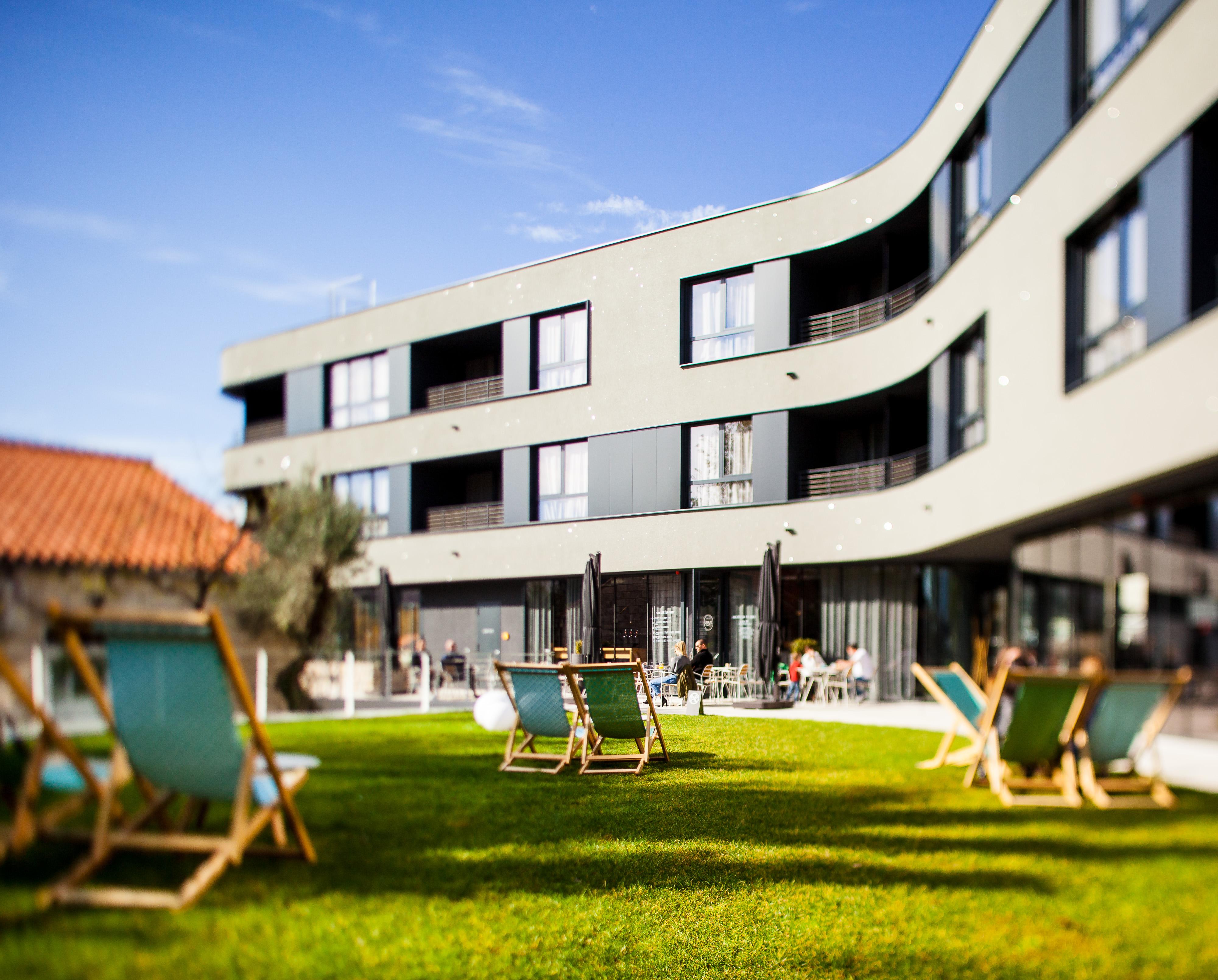One Suite Hotel Mlini Bagian luar foto
