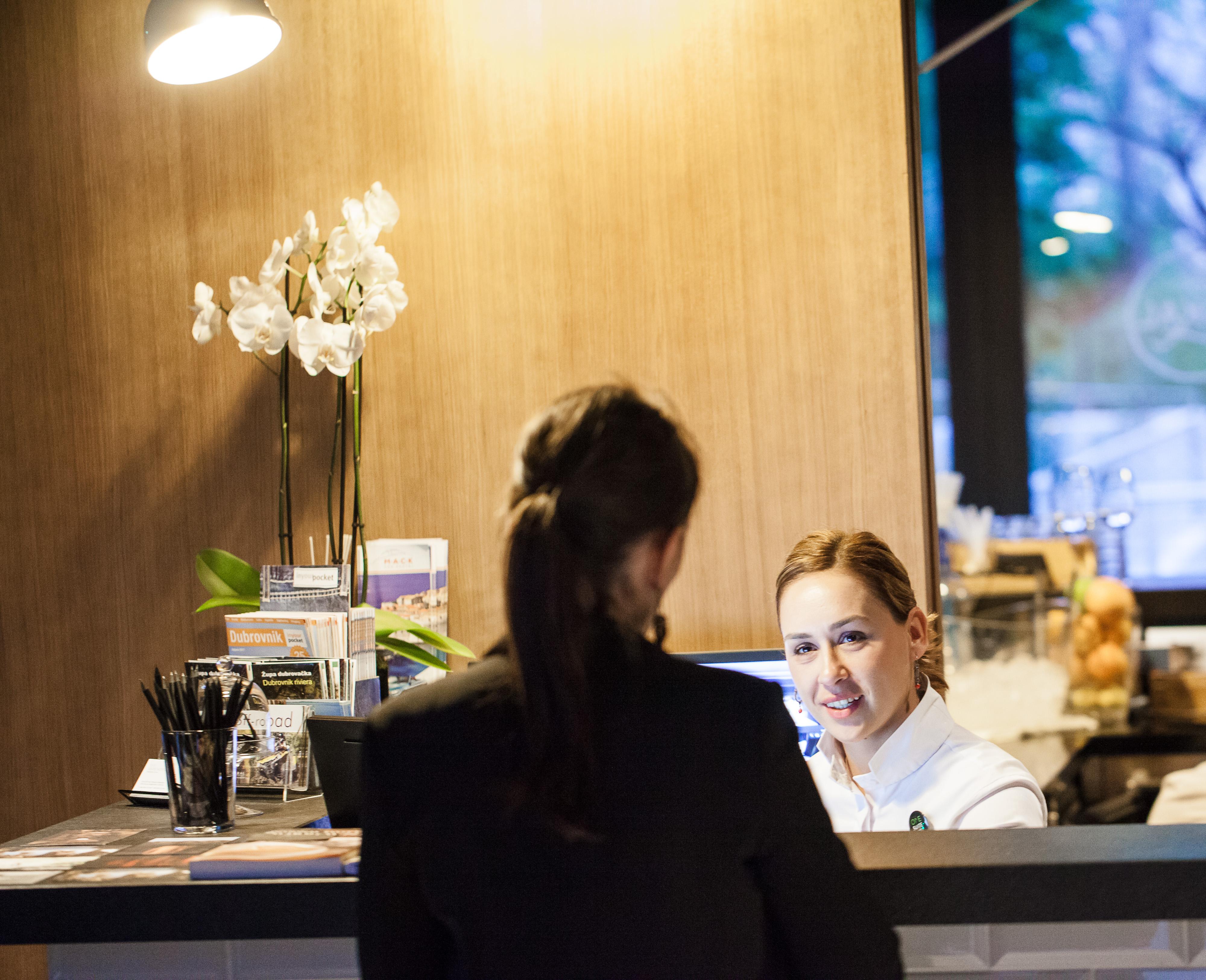 One Suite Hotel Mlini Bagian luar foto
